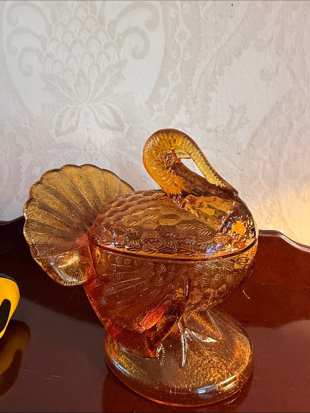 Vintage Amber Glass Turkey  Candy Dish with lid - Picture 9 of 9